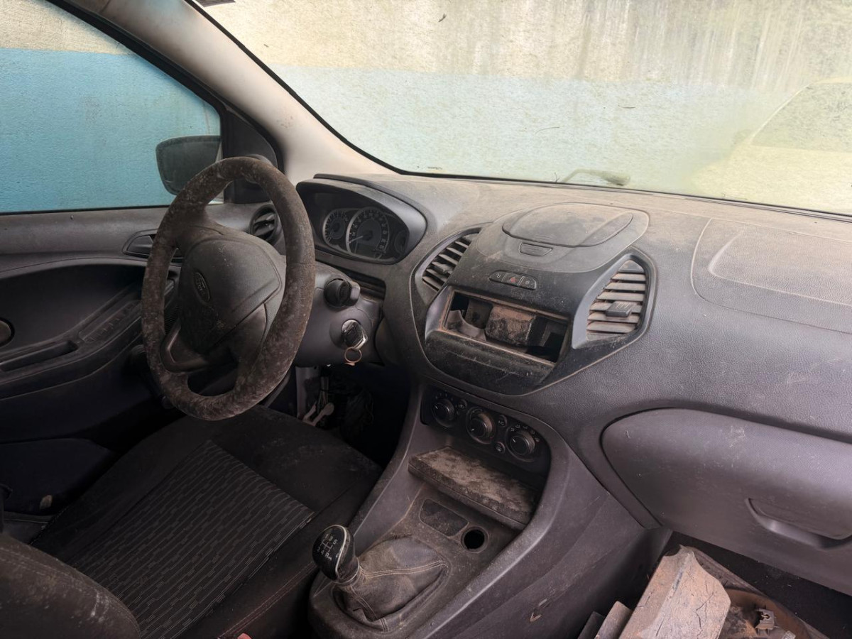FORD KA S 1.0HA B, ANO/MOD. 2018/2018, FLRX, COR BRANCA — foto 3