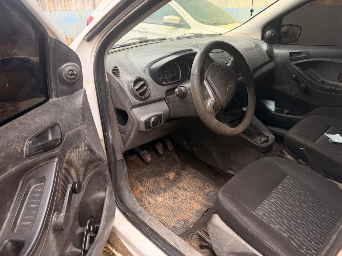 FORD KA S 1.0HA B, ANO/MOD. 2018/2018, FLRX, COR BRANCA — foto 3