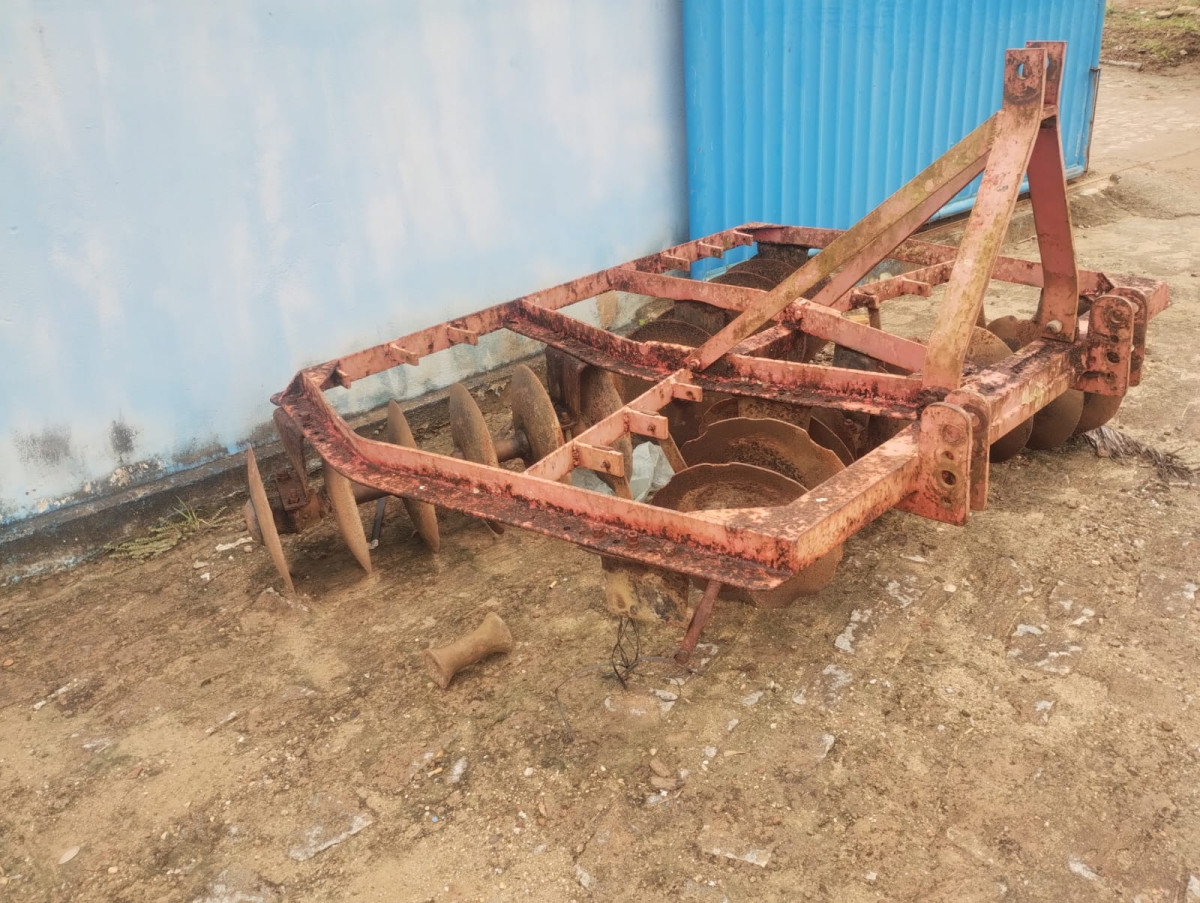 MPL. AGRÍCOLA: GRADE DE DISCO DE ARADO SEM COR DEFINIDA — foto 1