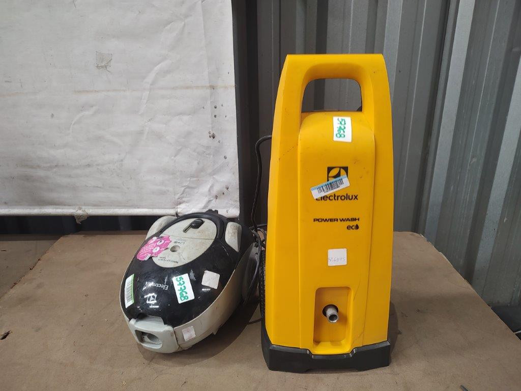 02 Itens Sendo: 01 Aspirador de Pó + 01 Lavadora A Pressão