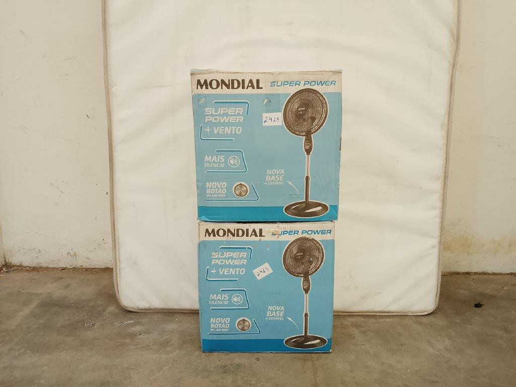 02 Ventiladores de Coluna Mondial
