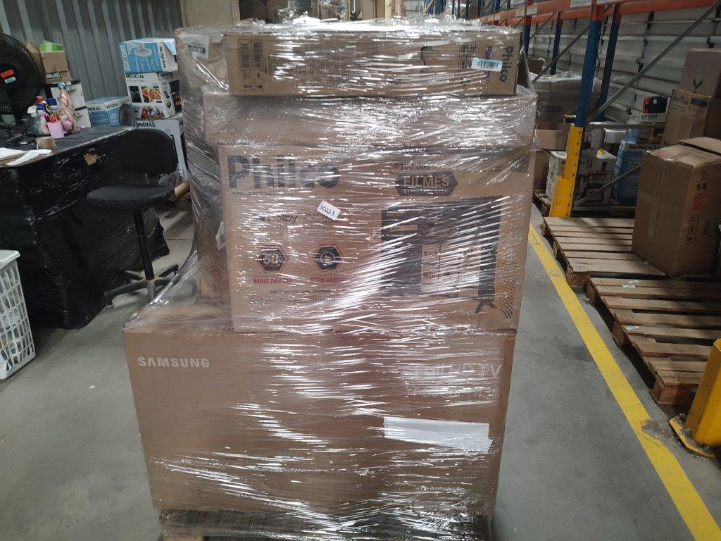 Pallet Fechado com Aproximadamente 13 Itens Diversos