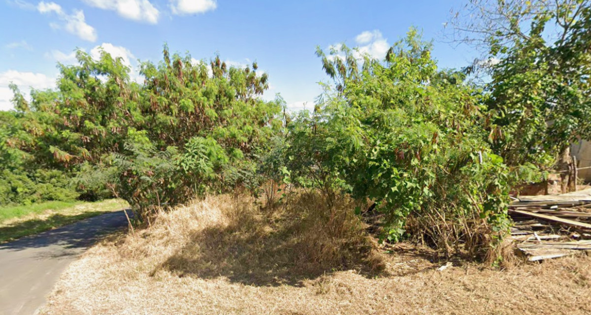 Imóvel com 475,00m² em Ponta Grossa - PR