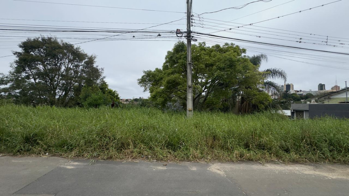 Imóvel com 490,00m² em Ponta Grossa - PR