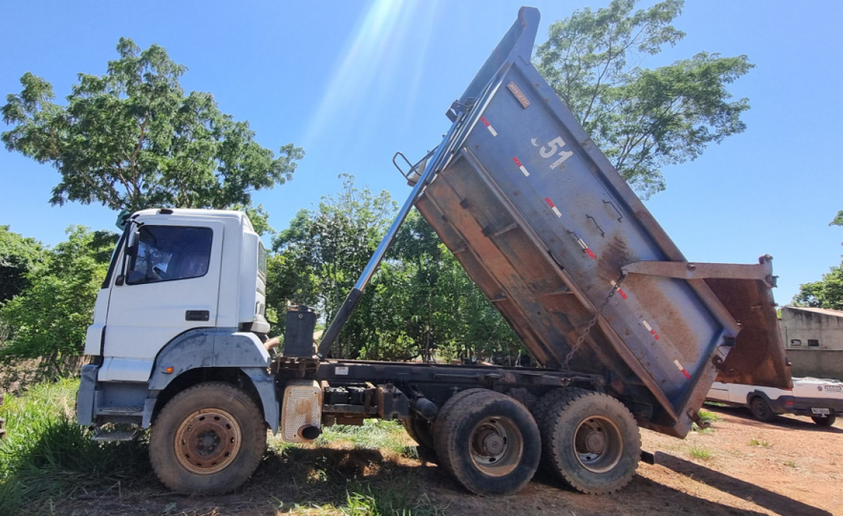 CAMINHÃO CAÇAMBA MARCA/MODELO MERCEDES-BENZ AXOR 4144K 6X4 — foto 5