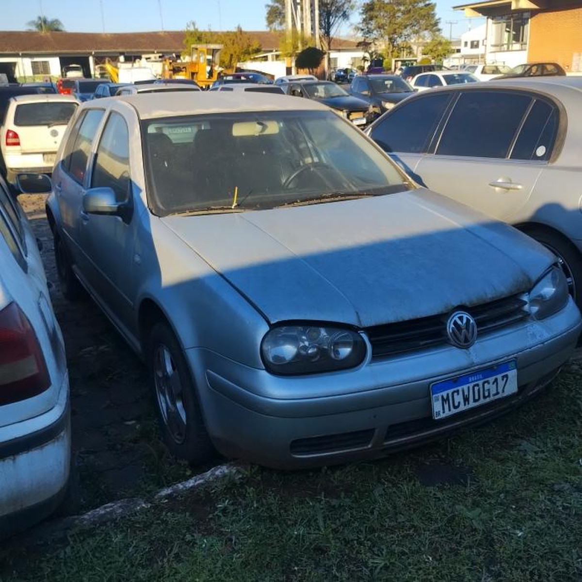 VW / Modelo: Golf Generation / Placa: MCW0G17