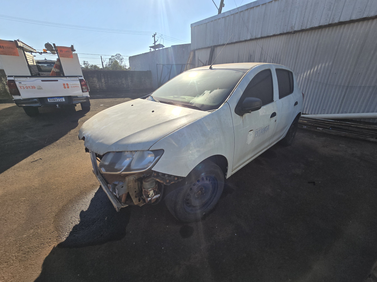 RENAULT/SANDERO AUTH 10 | 2018/2018 | ALCOOL/GASOLINA | BRANCA | BCD-3052 — foto 2
