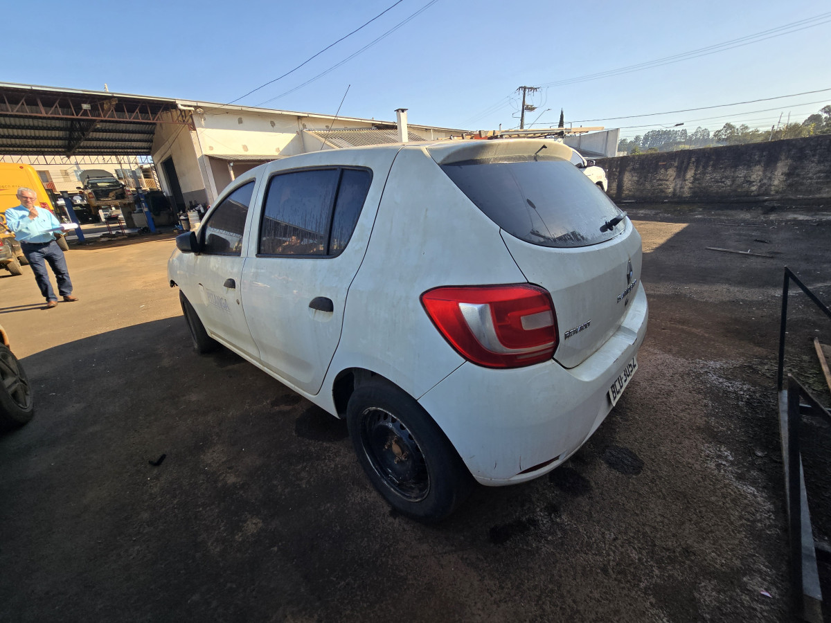RENAULT/SANDERO AUTH 10 | 2018/2018 | ALCOOL/GASOLINA | BRANCA | BCD-3052 — foto 4