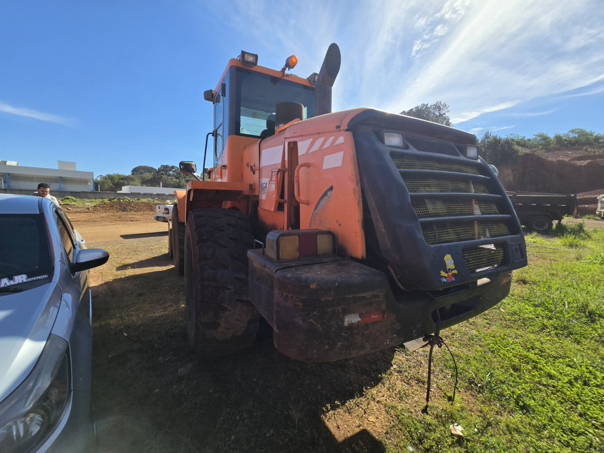 PÁ CARREGADEIRA DOSSAN DL200 | 2014 | DIESEL | LARANJA — foto 5