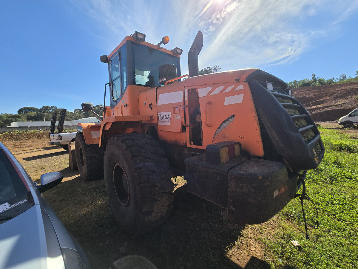 PÁ CARREGADEIRA DOSSAN DL200 | 2014 | DIESEL | LARANJA — foto 4
