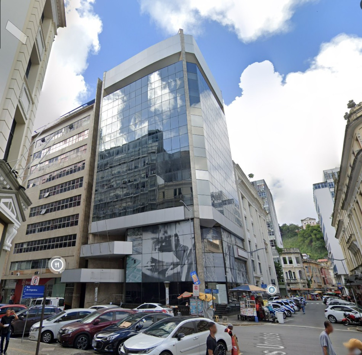 Um prédio comercial, Salvador-BA — foto 1