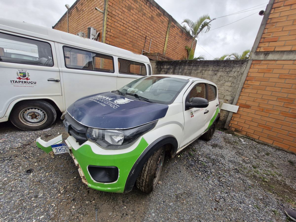 SUCATA DE DOIS VEICULOS FIAT/MOBI LIKE — foto 3