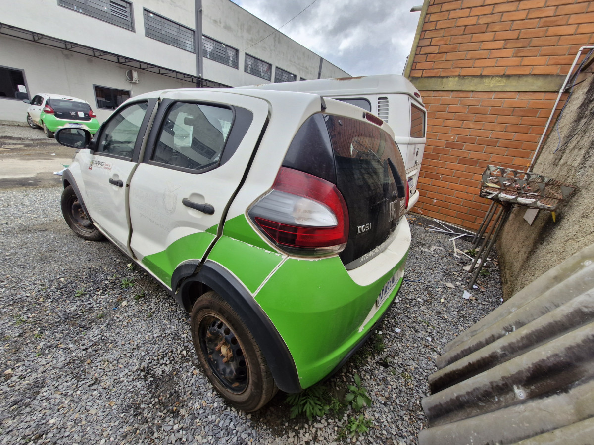 SUCATA DE DOIS VEICULOS FIAT/MOBI LIKE — foto 4