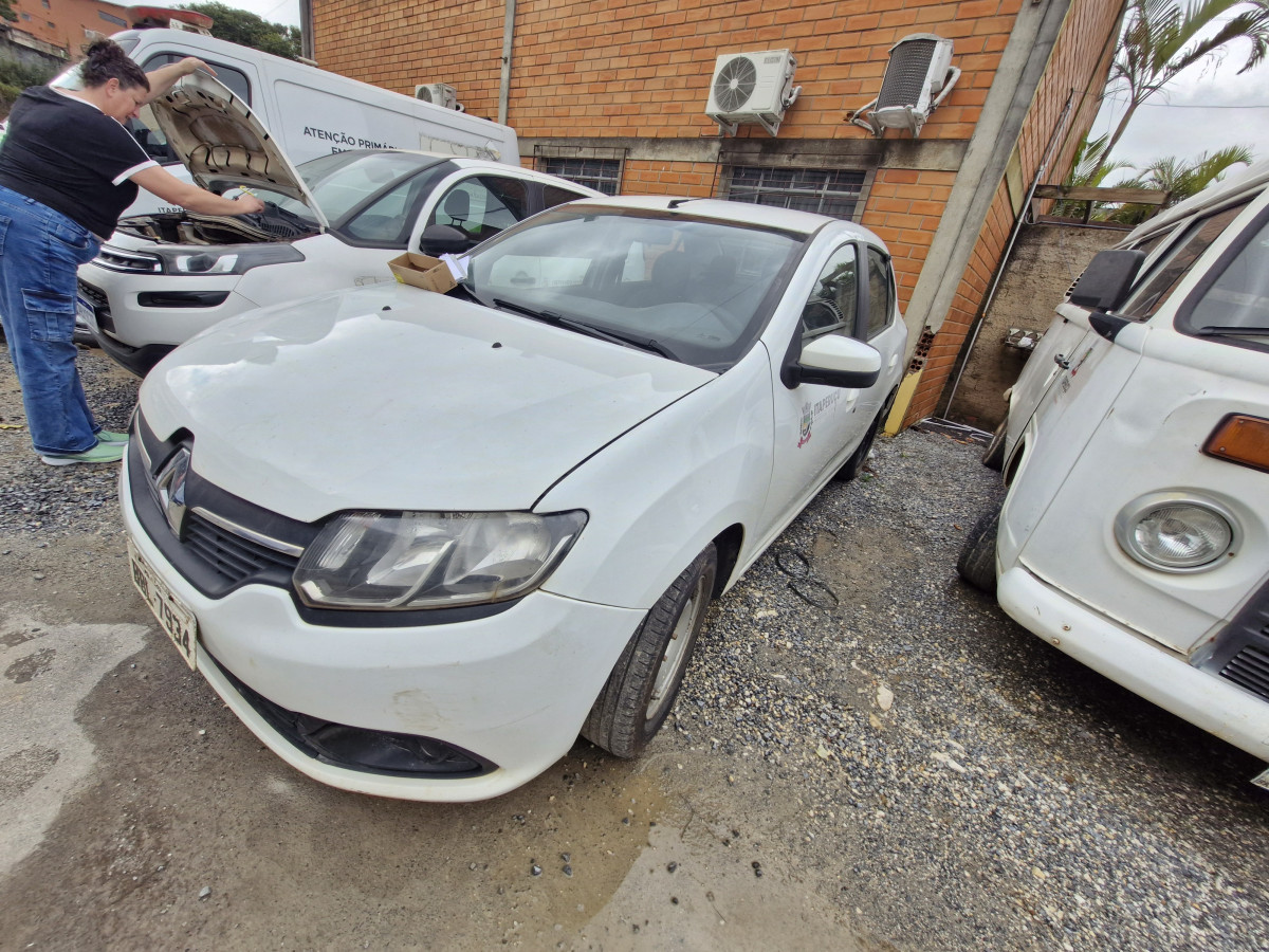 RENAULT/LOGAN EXP 16 SCE | 2017/2017 | ALCOOL/GASOLINA — foto 2