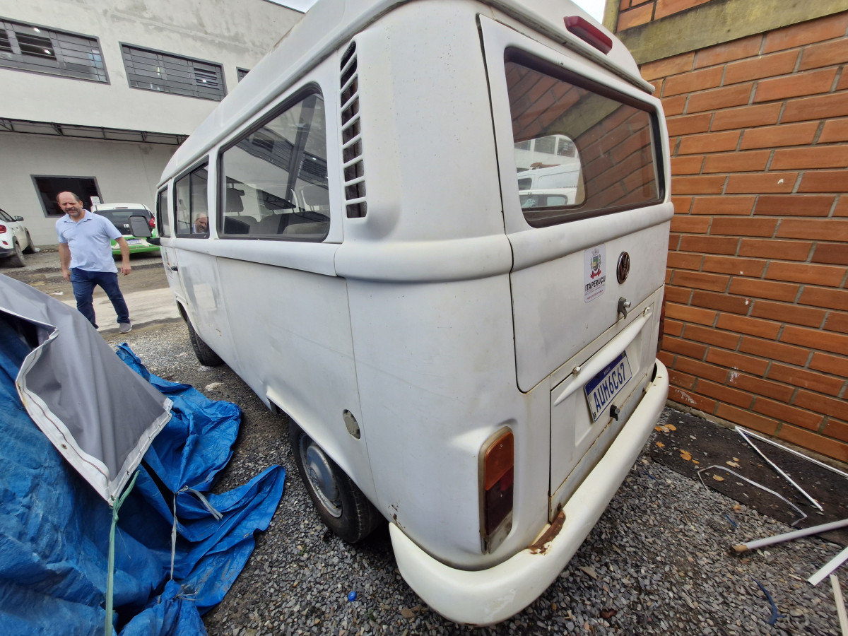 VW/KOMBI | 2011/2012 | ALCOOL/GASOLINA — foto 3