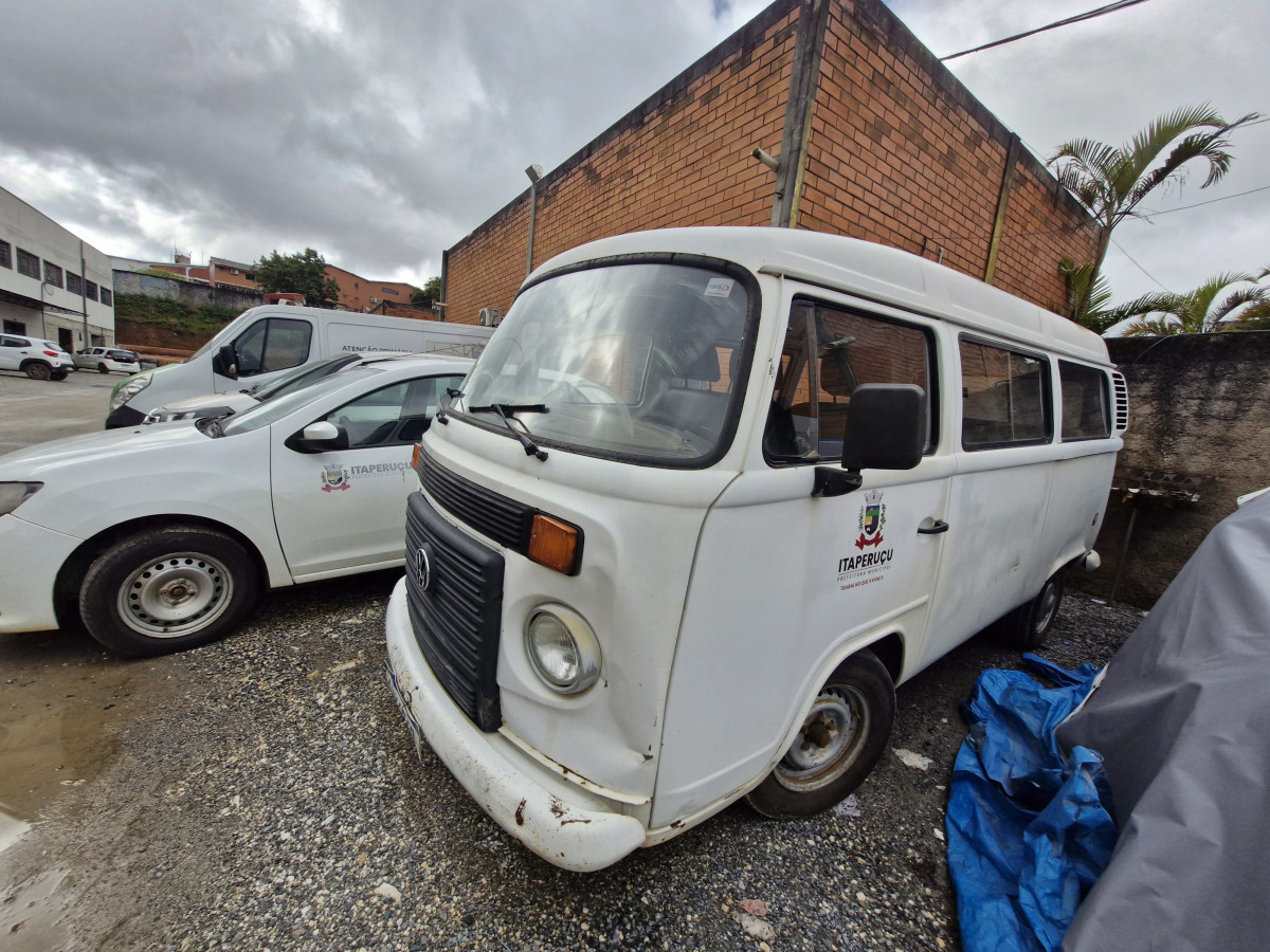 VW/KOMBI | 2011/2012 | ALCOOL/GASOLINA — foto 2