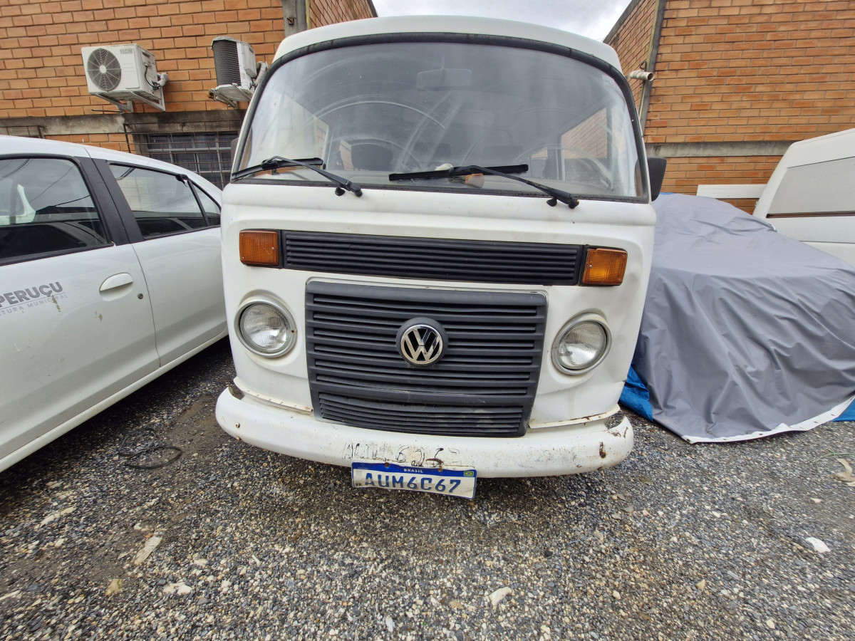 VW/KOMBI | 2011/2012 | ALCOOL/GASOLINA — foto 1