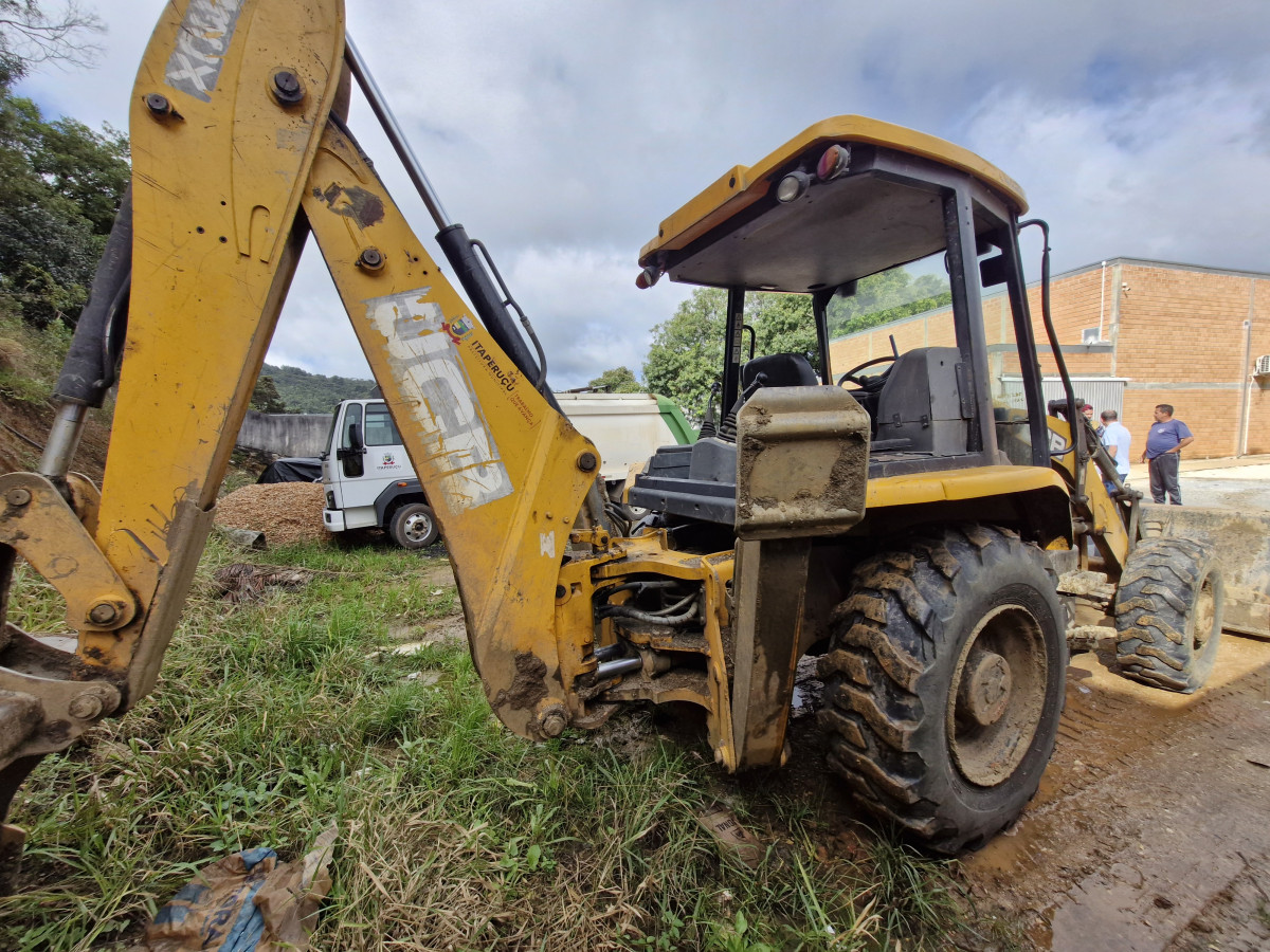 RETROESCAVADEIRA JCB 3CX | 2012 | DIESEL — foto 4
