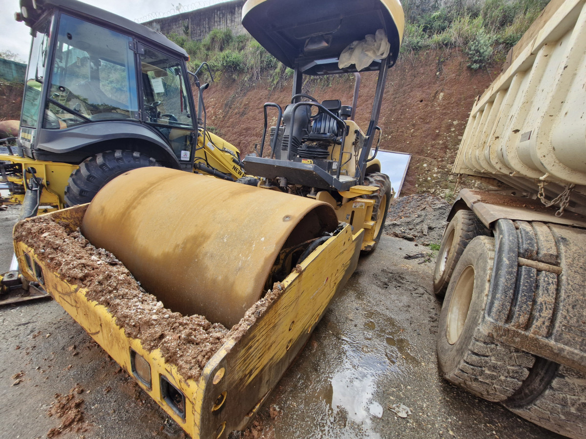 ROLO COMPACTADOR MULLER VAP55 | 2014 | DIESEL — foto 2