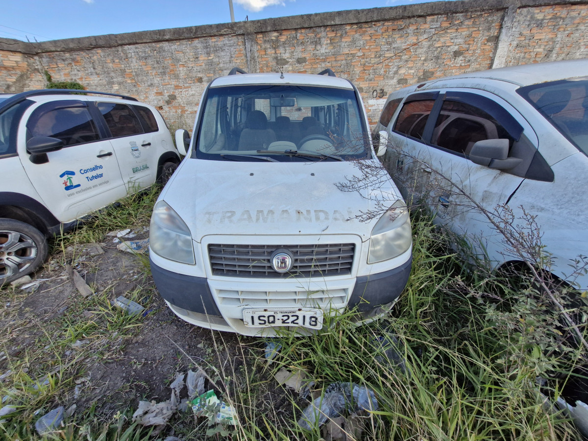 Fiat/Doblo Essence 1.8 | 2011/2012 | Alcool/Gasolina