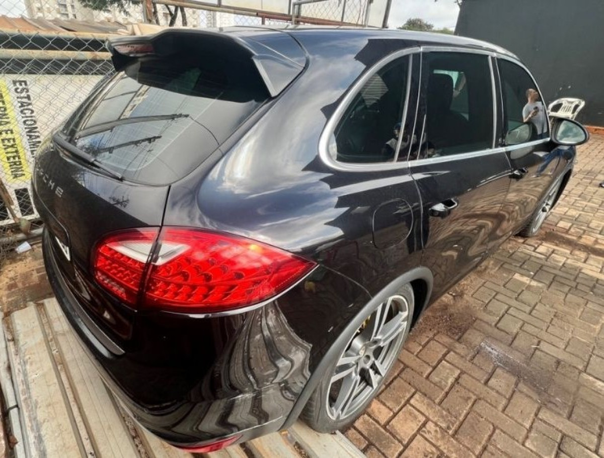 LOTE 1 -  PORSCHE CAYENNE S 2010/2011 — foto 2