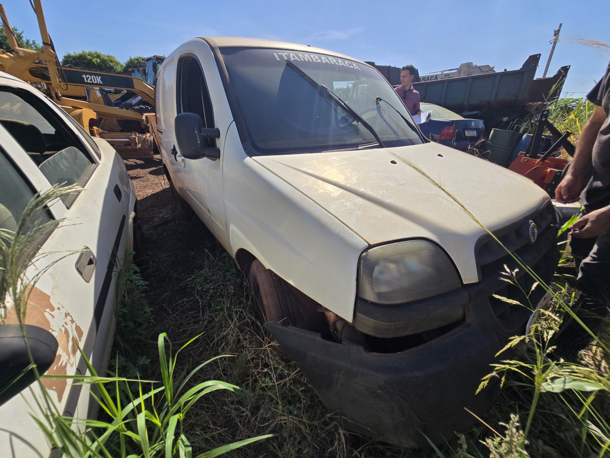 Lote 8 - Fiat/Doblo Cargo - 2004/2004