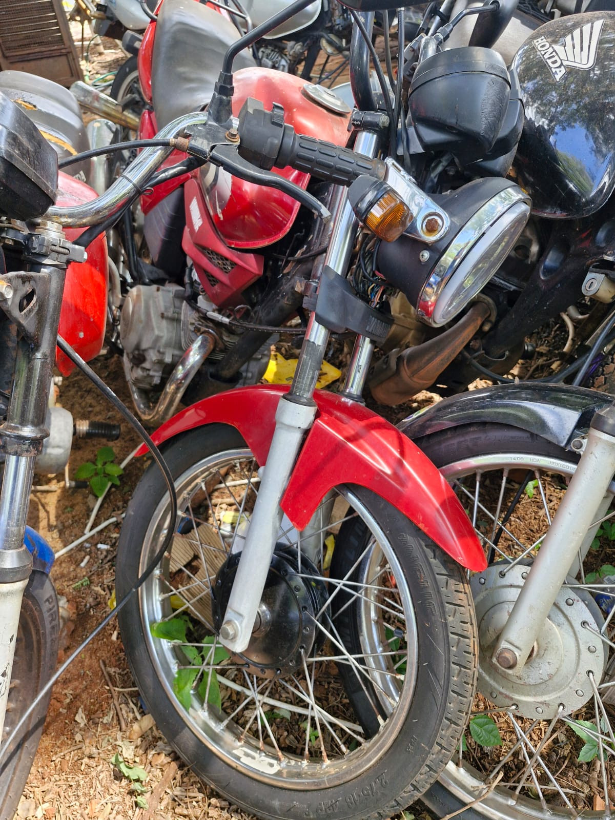 SUCATA INSERVÍVEL DE MOTOCICLETA YAMAHA/YBR 125K — foto 3