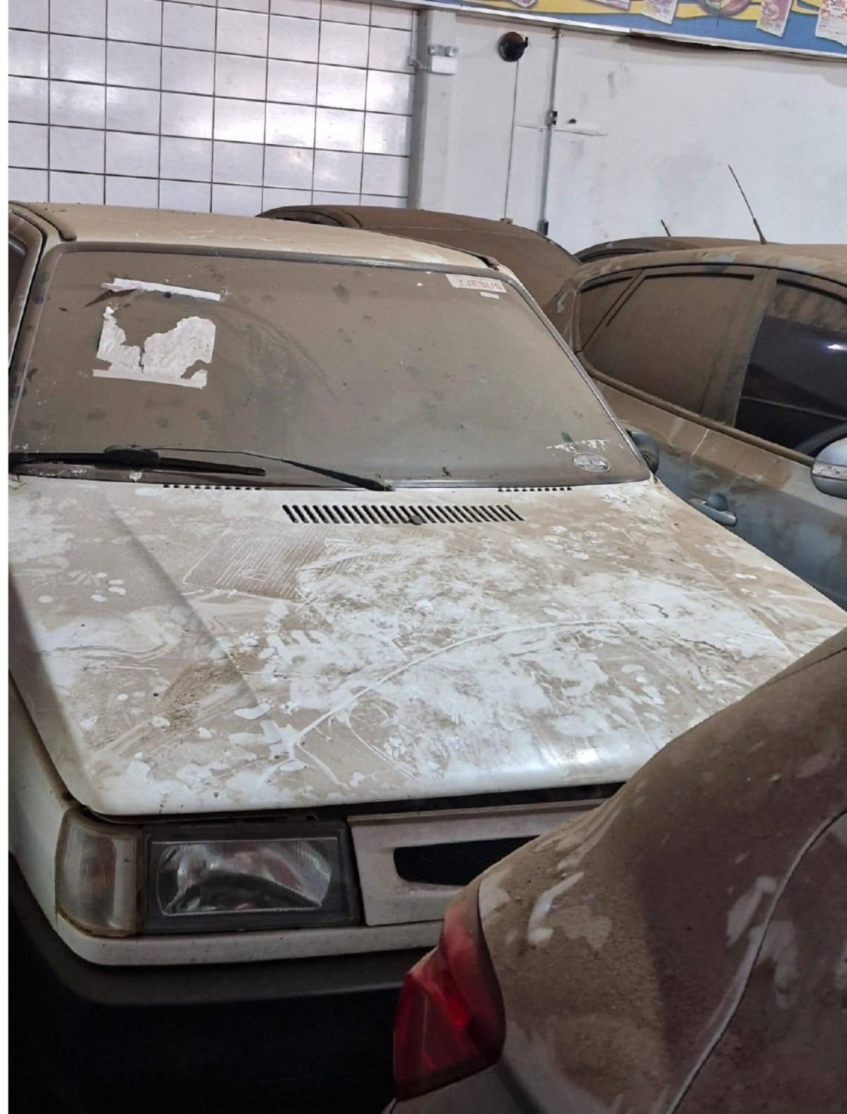 VEÍCULO FIAT/UNO MILLE SMART, ANO DE FABRICAÇÃO/MODELO: 2001/2001 — foto 1