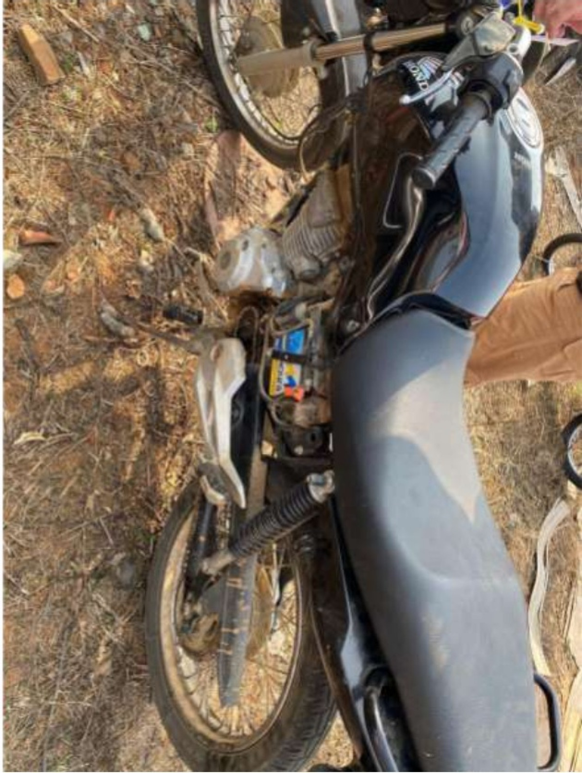 SUCATA INSERVÍVEL DE MOTOCICLETA HONDA/CG 160 START — foto 4