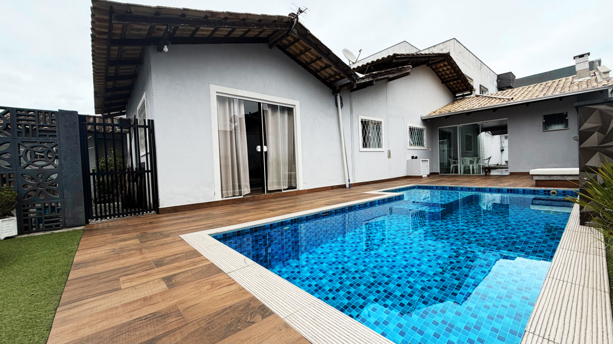 Imóvel Residencial/Comercial Iririú com 350m² - Jlle/SC