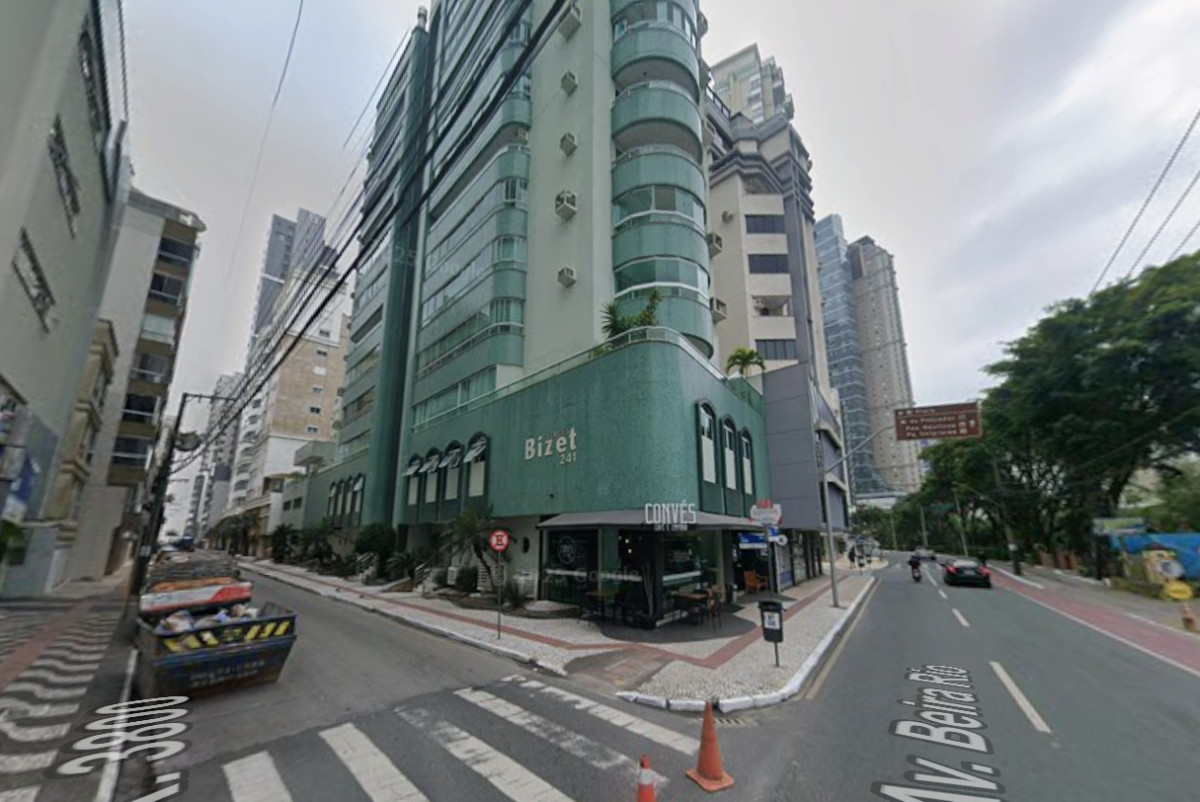 APARTAMENTO E GARAGEM NO EDIFÍCIO RESIDENCIAL GEORGES BIZE, BALNEÁRIO CAMBORIÚ — foto 1