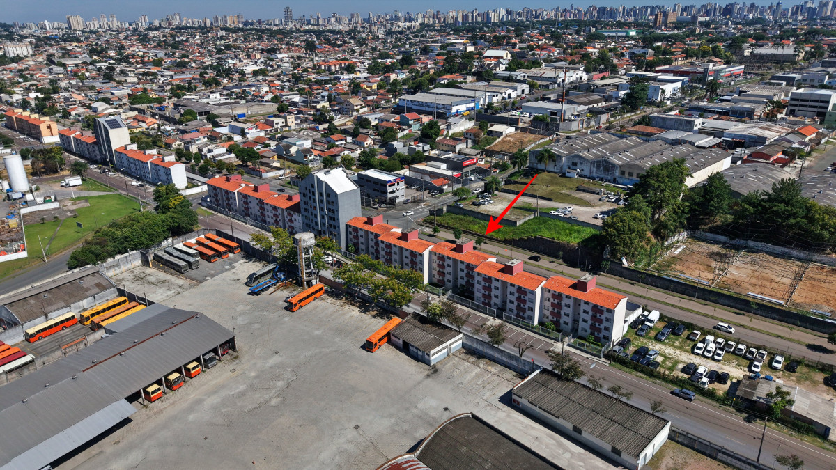 APARTAMENTO NO CONDOMÍNIO CONJUNTO RESIDENCIAL AVENIDA DA REPÚBLICA I, PAROLIN — foto 2