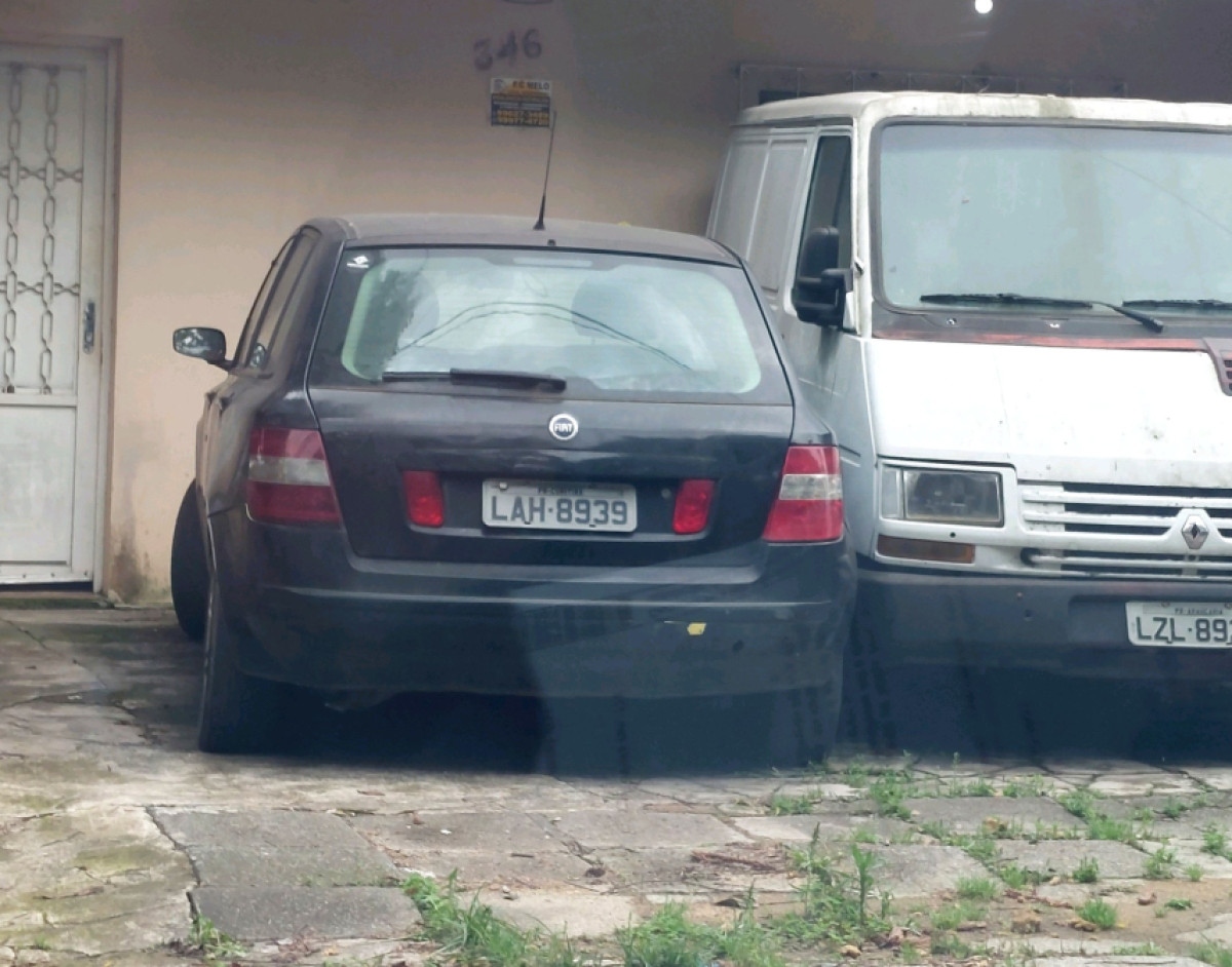 VEÍCULO MARCA/MODELO FIAT/STILO FLEX 1.8 — foto 1