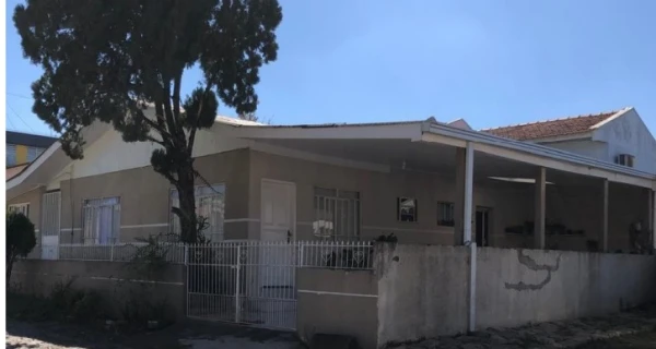 LEILÃO JUDICIAL DE UM IMÓVEL RESIDENCIAL EM PRUDENTÓPOLIS — foto 1