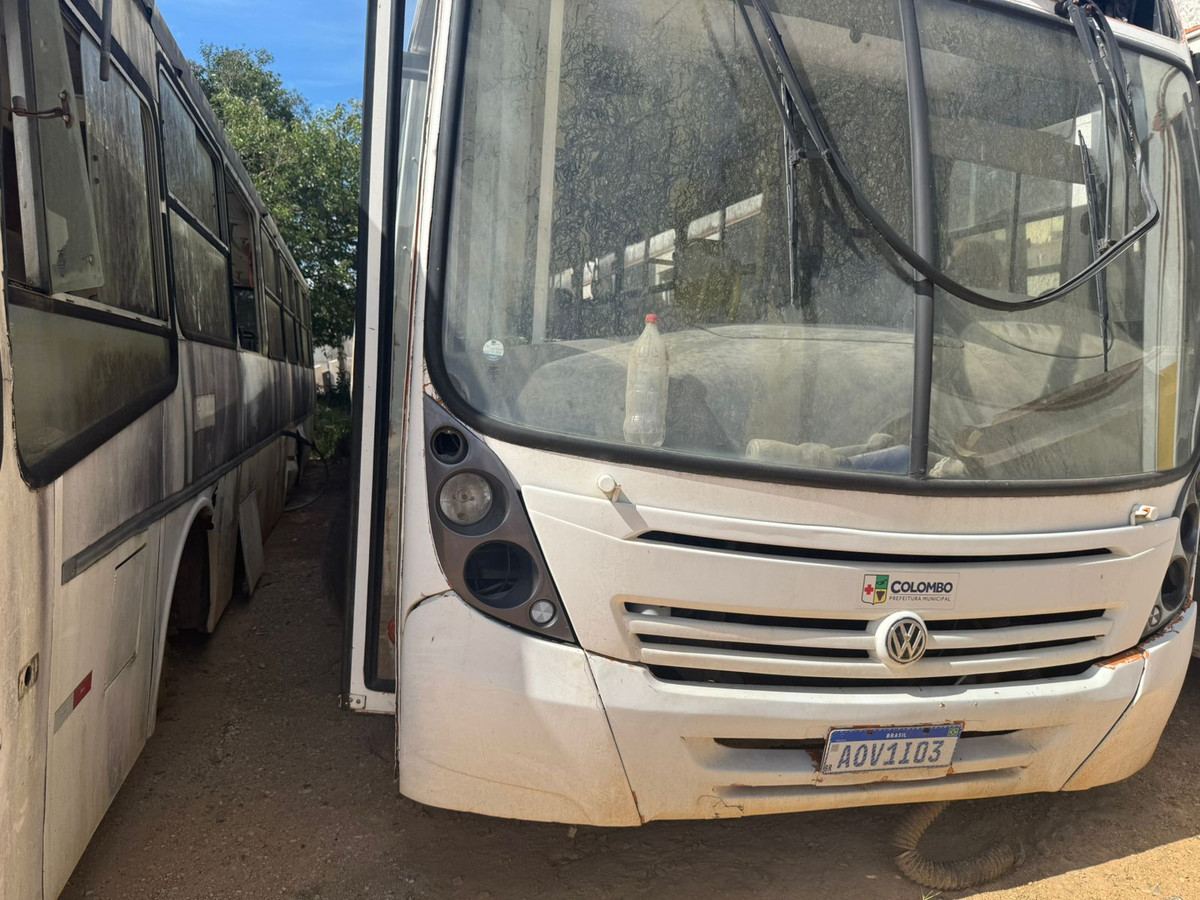 VW 17230 - NEOBUS MEGA - Placas: AOV1103 - Branca - Diesel - Espécie: Pas/Onibus - Ano/Modelo: 07/07 - Cap./Pot.: 32P/225CV - Chassi: 9BWRL82W07R71S581- Renavan: 92211866-3 — foto 1