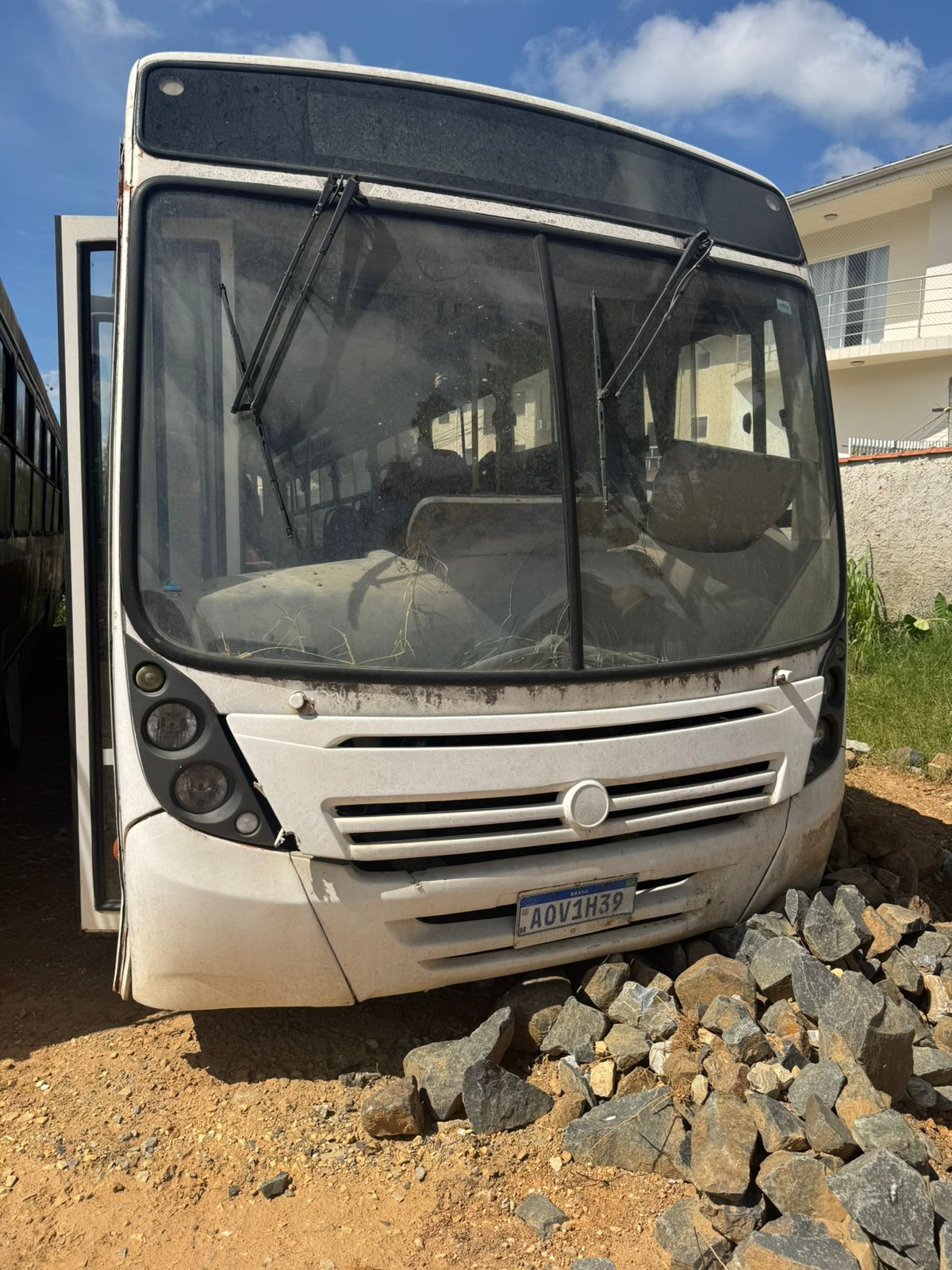 VW 17230 - NEOBUS MEGA - Placas: AOVIH39 - Branca - Diesel - Espécie: Pas/Onibus - Ano/Modelo: 07/07 - Cap./Pot.: 32P/225CV - Chassi: 9BWRL82W87R715554 - Renavan•. 92211890-6 — foto 1