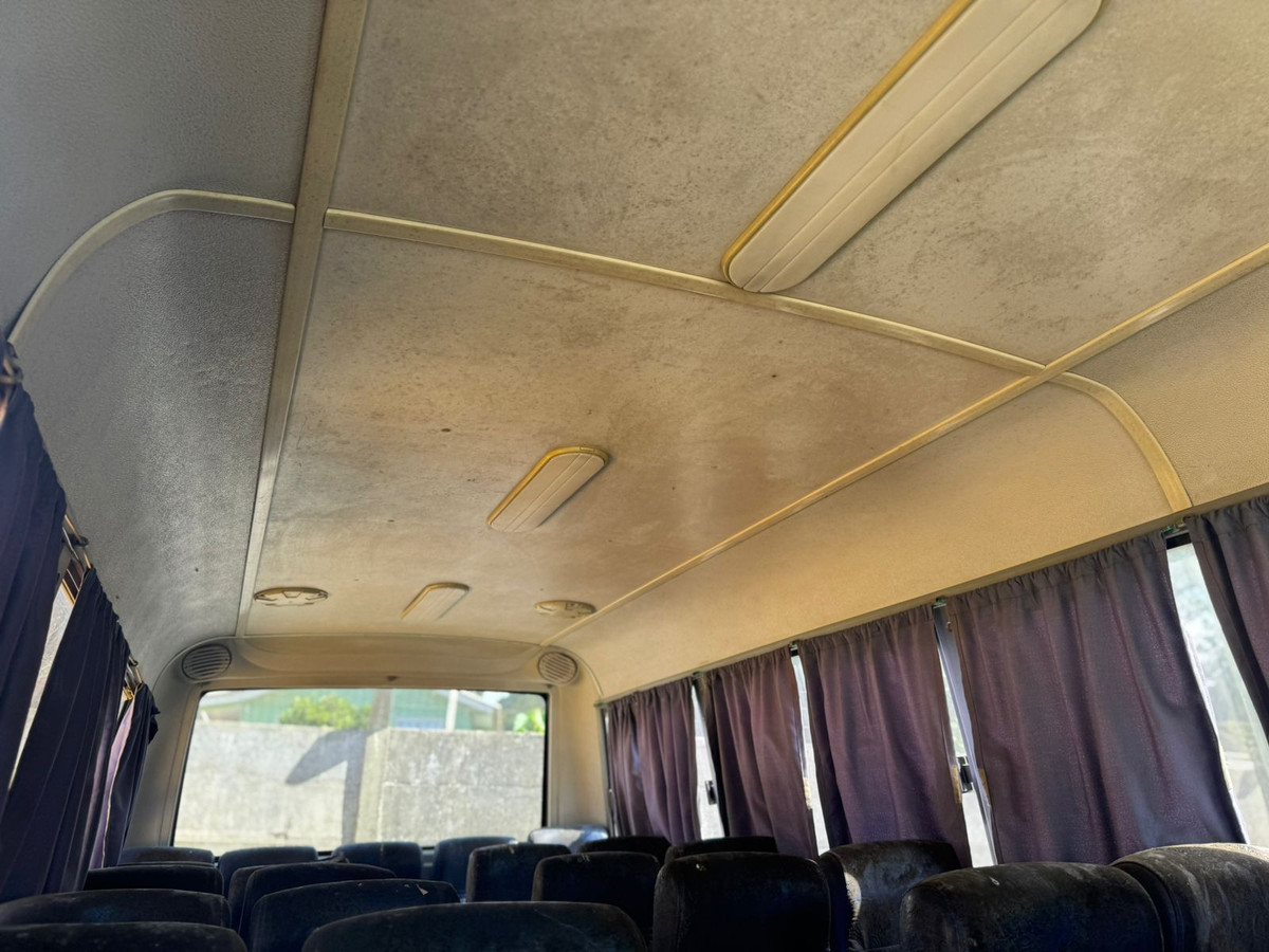 MARCOPOLO VOLARE V6 - Placas: ANN8067 - Branca - Diesel - Espécie: Pas/onibus - Ano/Modelo: 06/06 - Cap./Pot.: 24P/140CV - Chassi: 93P337D2M6C018194 - Renavan: 87825125-1 — foto 3