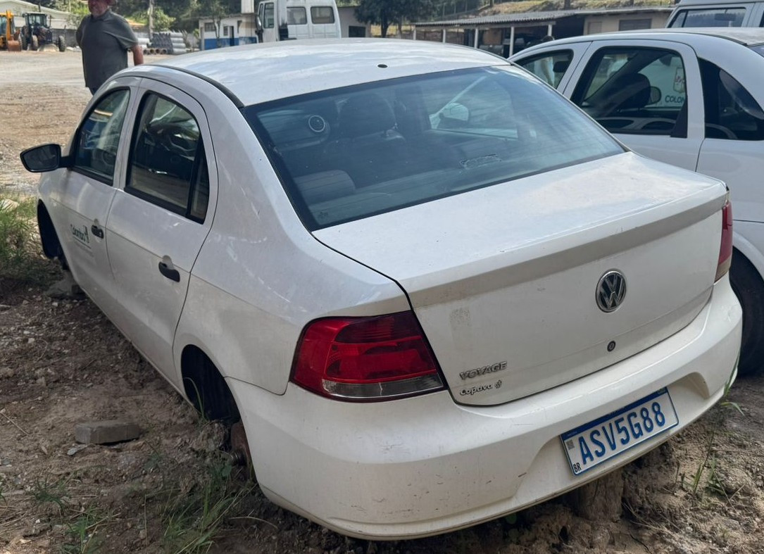 VW VOYAGE 1.0 - Placas: ASV5G88 - Branca - Flex - Espécie: Pas./Automóvel - Ano/Modelo: 10/11 - Cap./Pot.: 5P/76CV - Chassi: 9BWDA05U5BT034243 - Renavan: 22508936-0 — foto 3