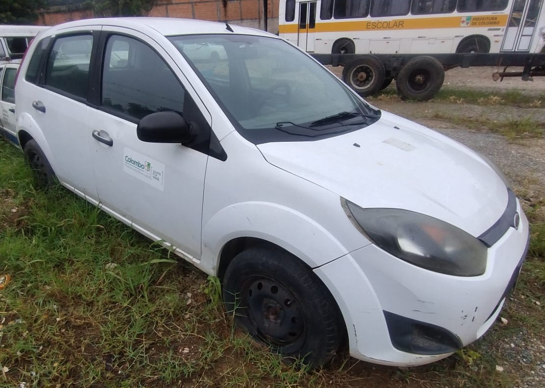 FORD FIESTA BATCH 1.0 - Placas: ASZ0453 - Branca - Gas. - Espécie: Pas./Automóvel - Ano/Modelo: 10/11 - Cap./pot.: 5P/73cv - Chassi: 9BFZF55A4B8093538 - Renaven: 22941792-2 — foto 4