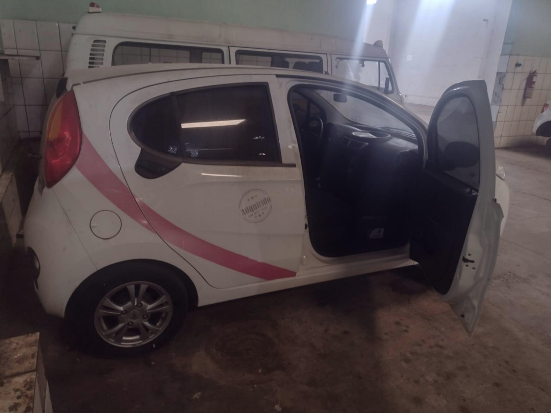 Automóvel Chery/QQ 1.0 Look - Ano 2019 - Cor Branca — foto 2