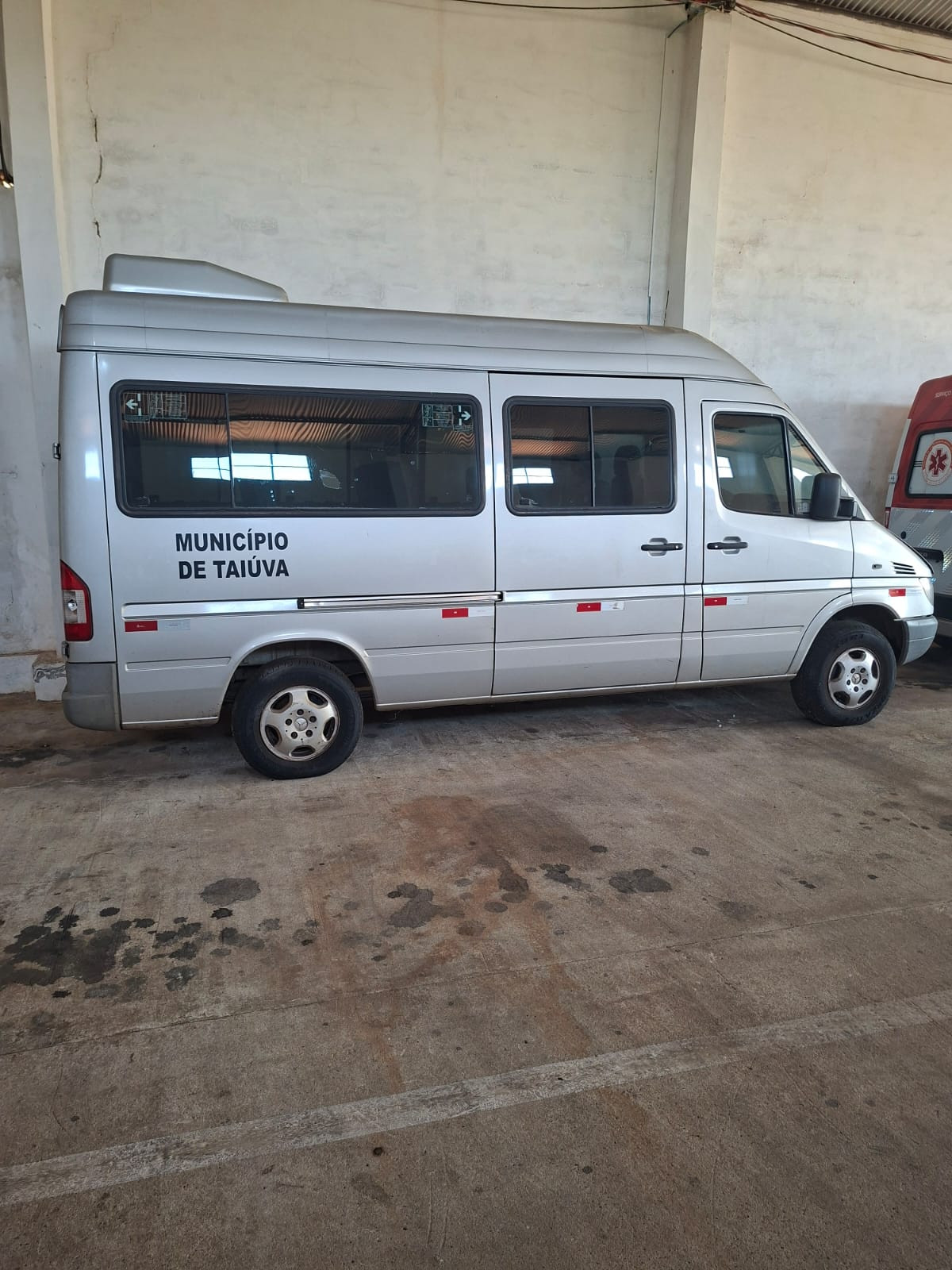 Micro-Ônibus Mercedes-Benz Sprinter 313 CDI - Ano 2012 - Cor Prata — foto 4