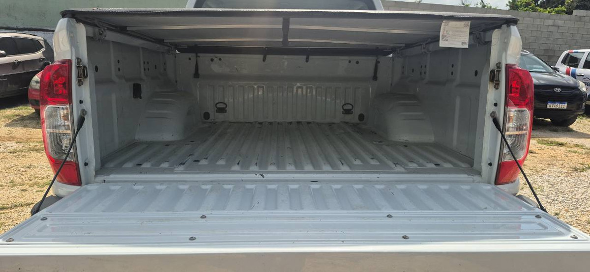 NISSAN FRONTIER S 2023 — foto 5