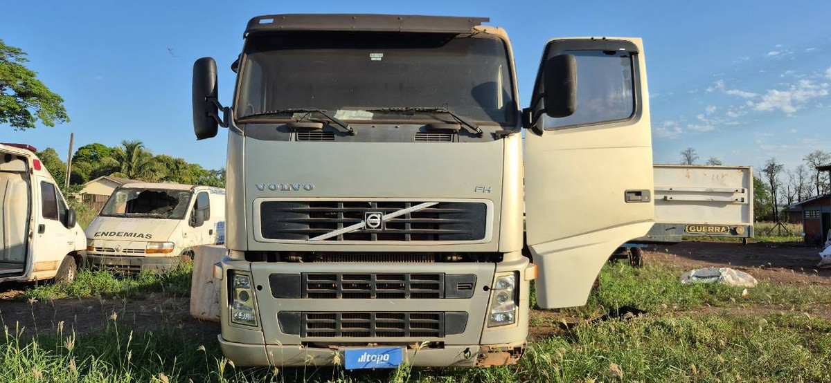 Caminhão Volvo Fh 12 380 4x2t 2004/2004