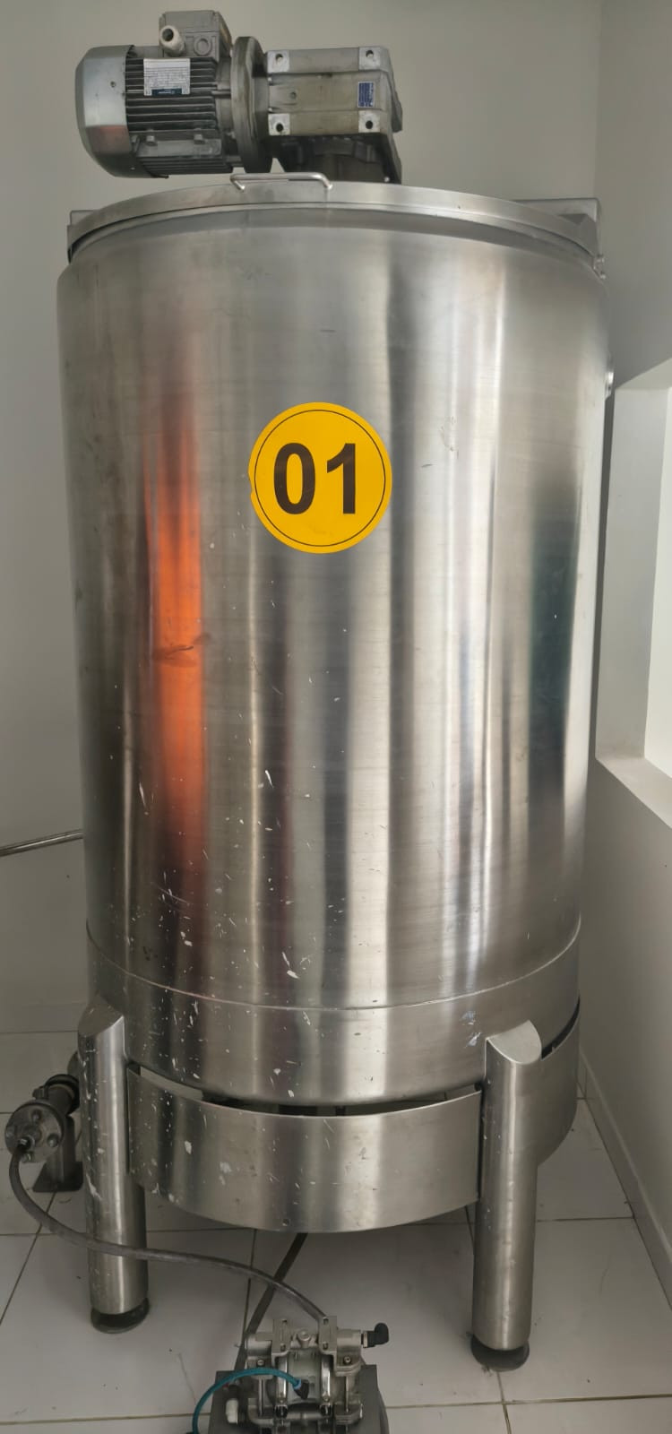 Tanque em Inox 304 com Mexedor e Motor de 2 Cv