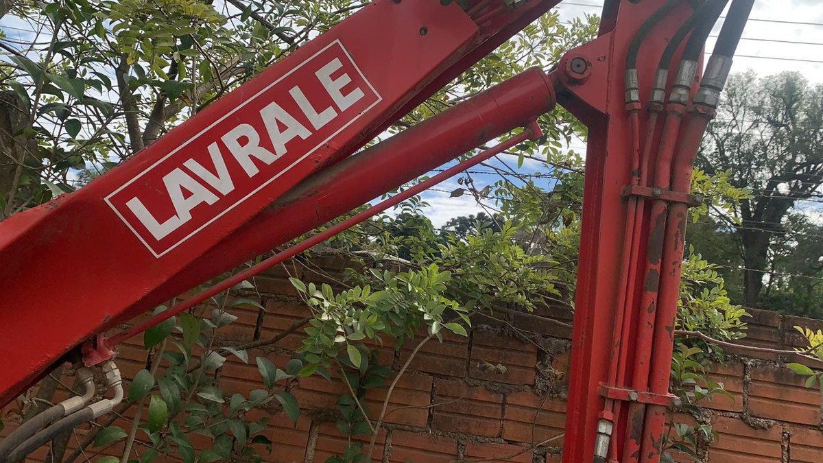 LAVRALE - ROÇADEIRA AGRÍCOLA ARTICULADA, Vermelha — foto 3