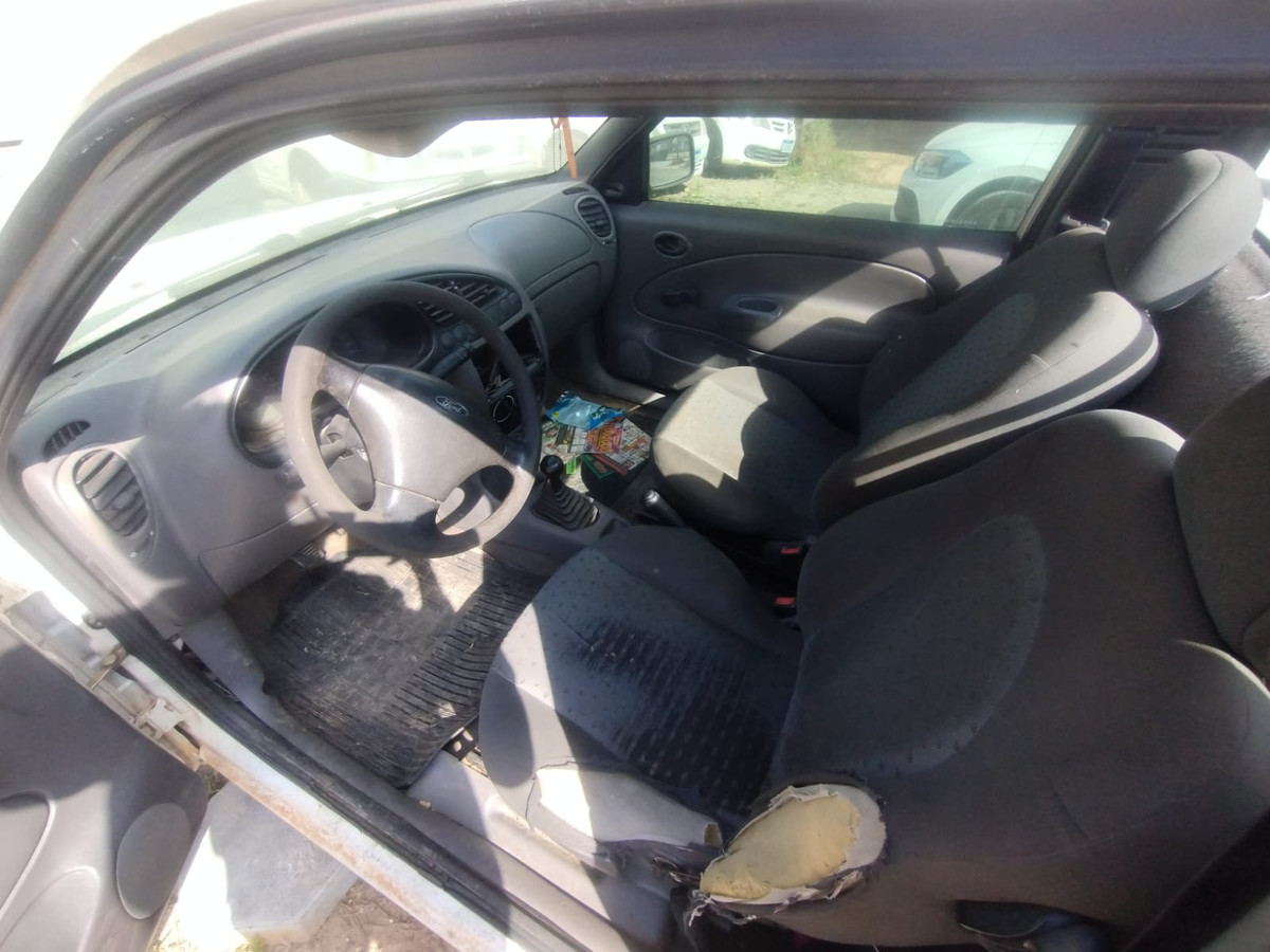 FIAT UNO MILLE FIRE 1.0 - Placas: AKG 1309 - Branco - 6as. - Espécie: Pas./Automóvel - Ano/Modelo: 02/02 - Cap./Pot.: 5P/55CV - Chassi: 9BD15822524386594 - Renavan: 78233268 — foto 5