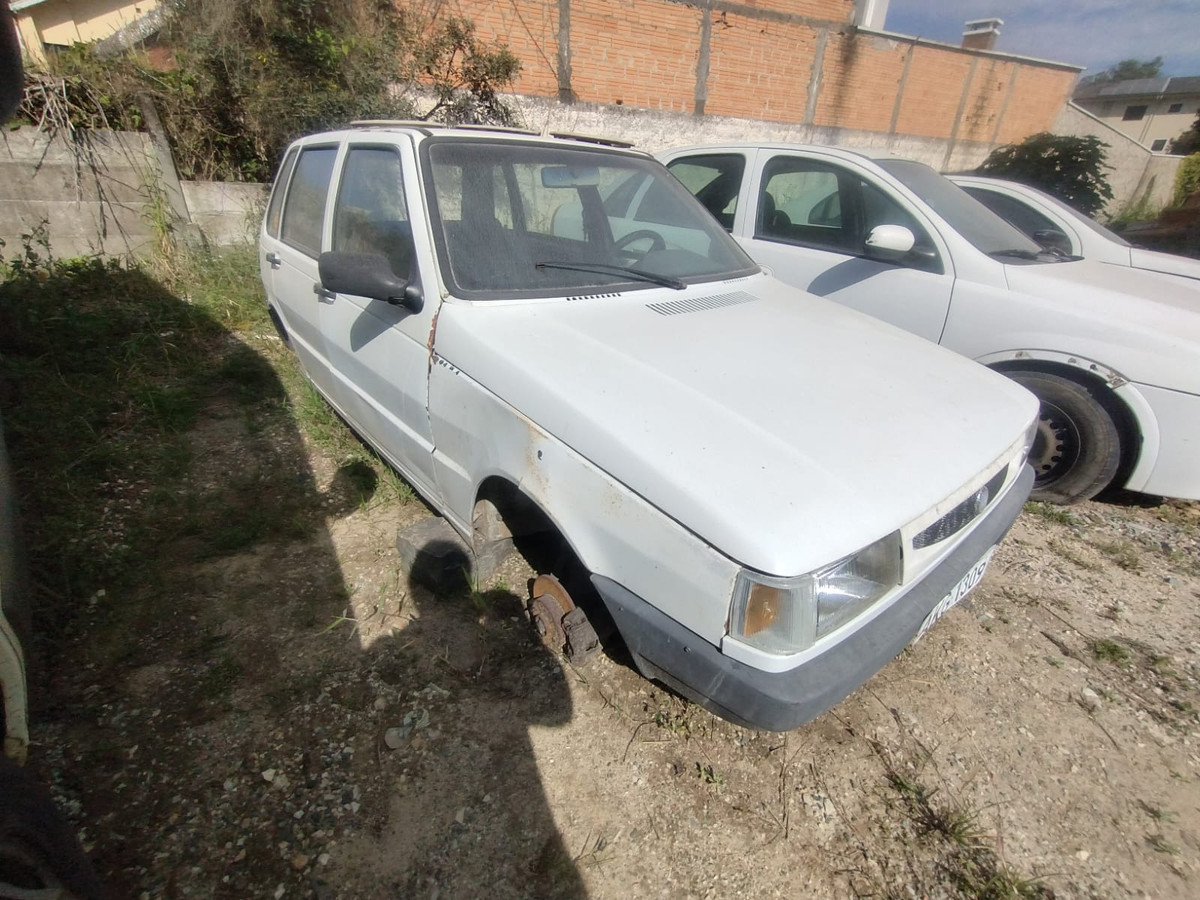 37 FORD COURIER L 1.6 - Placas: AVA9186 - Branca - Gas, - Espécie: Car./Camionete - Ano/Modelo: 12/12 — foto 2