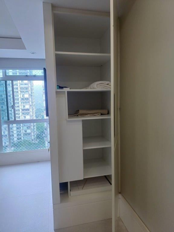 Armário Embutido Com Painel E Prateleiras Aproximadamente 1,48x0,80x2,35 — foto 3