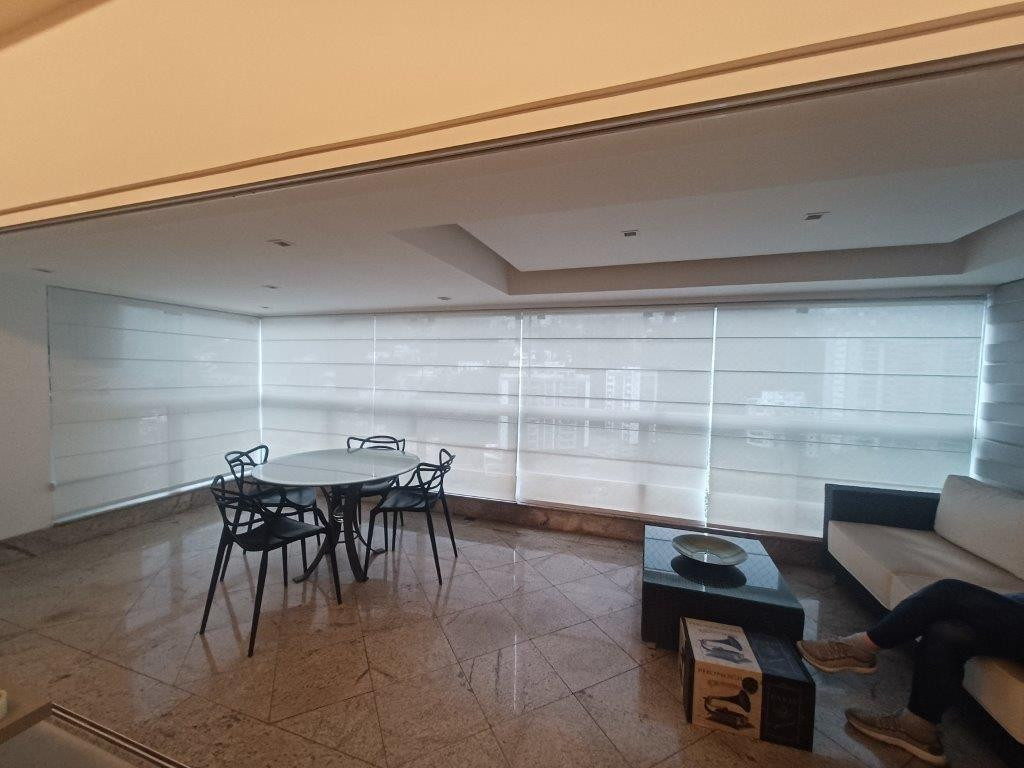 Cortinas romanas brancas — foto 1