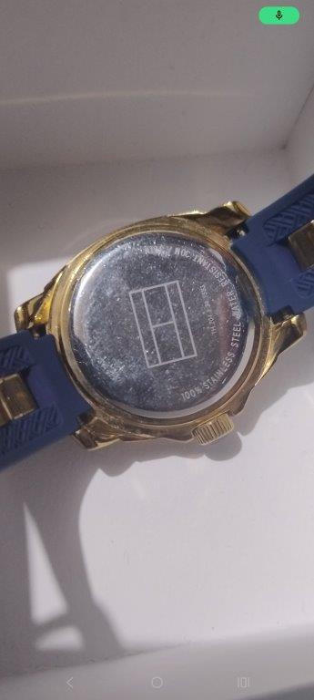Relógio Tommy Hilfiger K2 Azul e Dourado — foto 2
